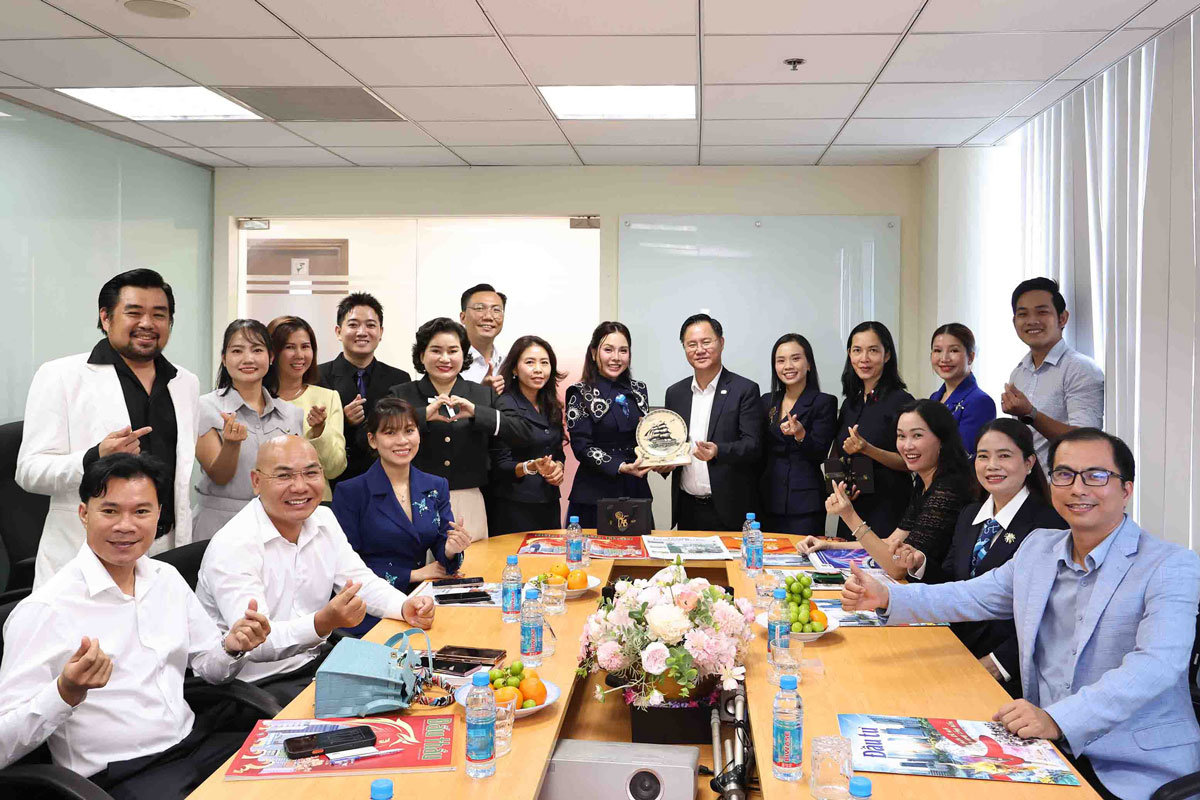 Hội Doanh nhân Sài Gòn thăm, chúc mừng Báo Tài chính - Đầu tư. Ảnh 10