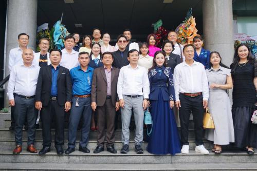 Hội Doanh nhân Sài Gòn Thành phố Hồ Chí Minh thăm và chúc mừng Báo Tuổi Trẻ nhân Kỷ niệm 101 năm ngày Báo chí Cách mạng Việt Nam