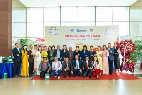 Hội thảo Khoa học “Vai trò các Hội Doanh nhân trong việc phát huy bản sắc Văn hóa dân tộc Việt nam của Cộng đồng Doanh nhân - Kỷ niệm 50 năm Thành Phố Hồ Chí Minh”